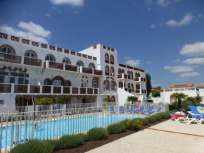 Гостиница Appartement bord de plage Tranche s/mer  Ла-Транш-Сюр-Мер